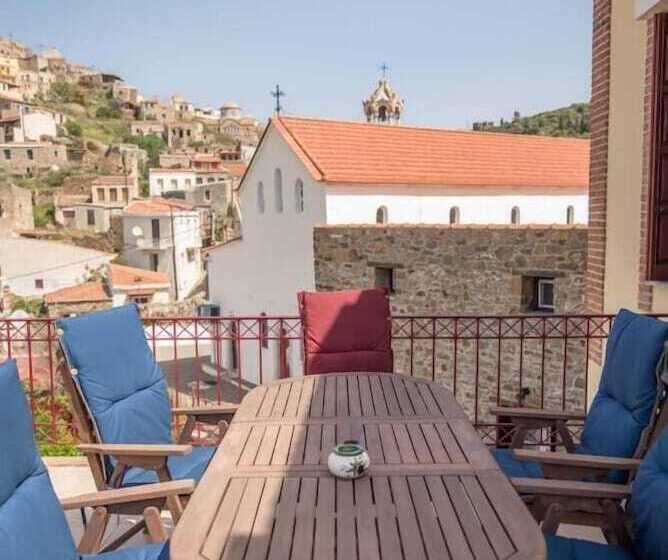 هتل Yiasemi Of Chios