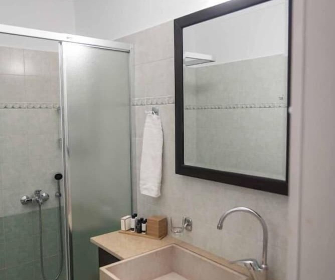 هتل Yiasemi Of Chios