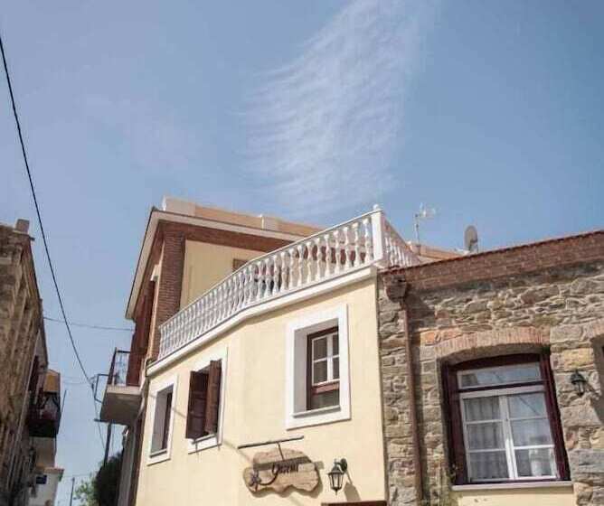 هتل Yiasemi Of Chios