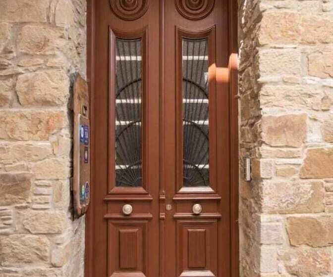 هتل Yiasemi Of Chios