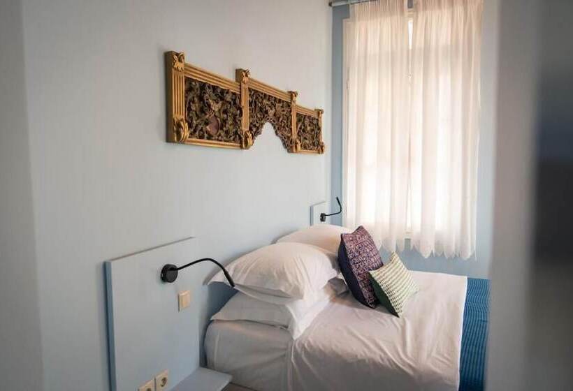 هتل Yiasemi Of Chios