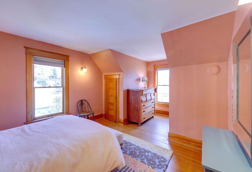 Idaho Springs Home   Walk To Downtown!