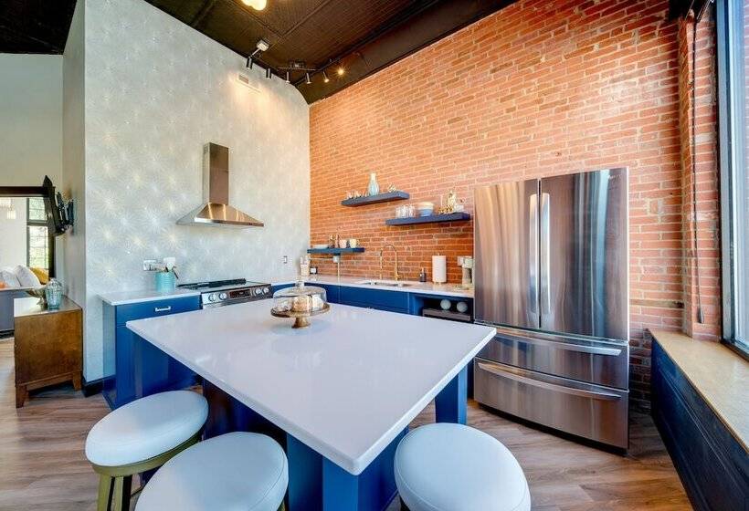 Idyllic Biggsville Vacation Rental: 10 Mi To River