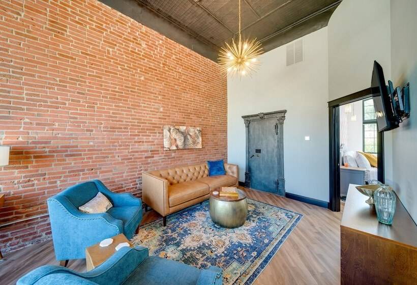 Idyllic Biggsville Vacation Rental: 10 Mi To River