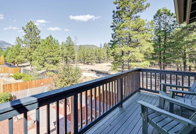 Idyllic Flagstaff Vacation Home: 3 Mi To Downtown!