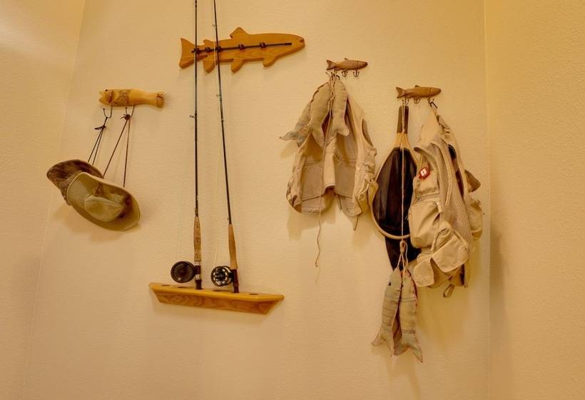 Granby Riverfront Cabin W/ Deck & Mountain View!