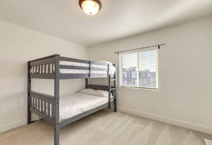 Inviting American Fork Home With Community Pool!