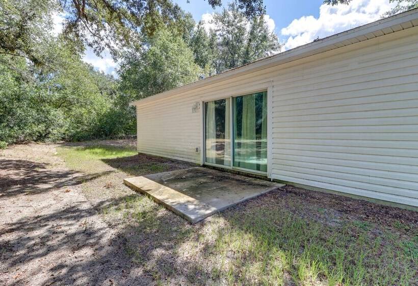 Inviting Ocklawaha Home W/ Porch: Ideal Location!