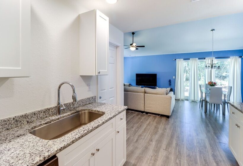 Inviting Ocklawaha Home W/ Porch: Ideal Location!