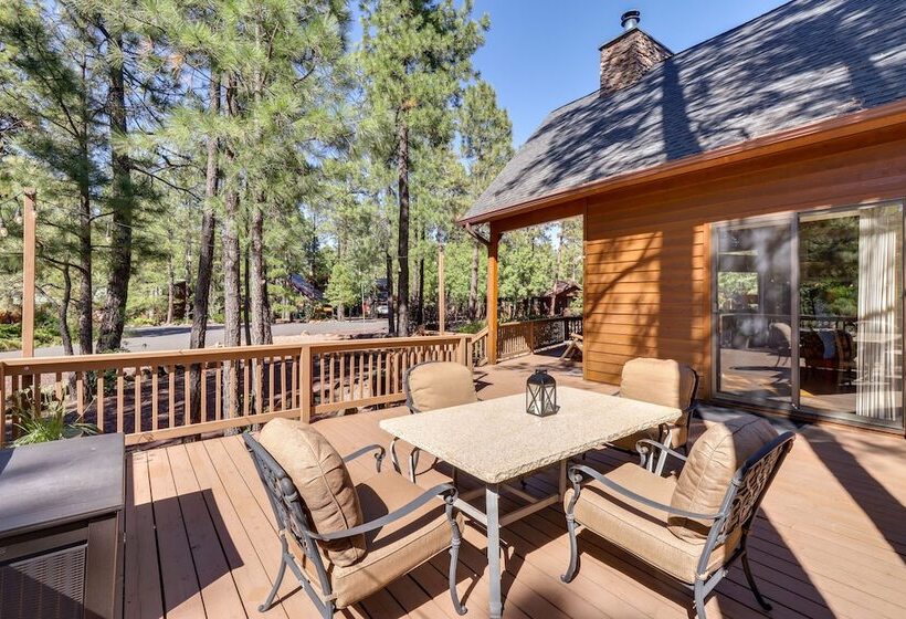 Wraparound Deck + Large Yard: Pinetop Home!
