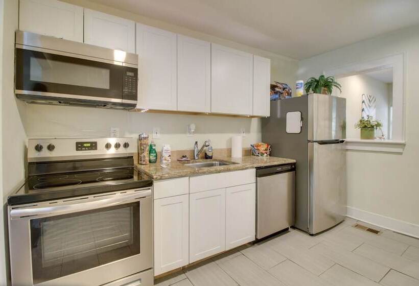 Dog Friendly Shelby Home W/ Private Yard & Hot Tub