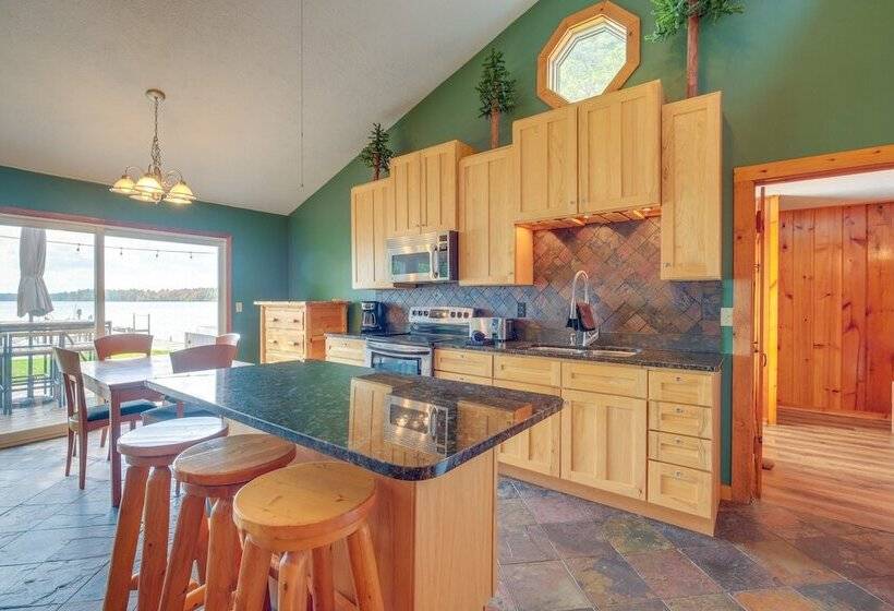 Kalkaska Retreat: Private Hot Tub, Dock, Fireplace