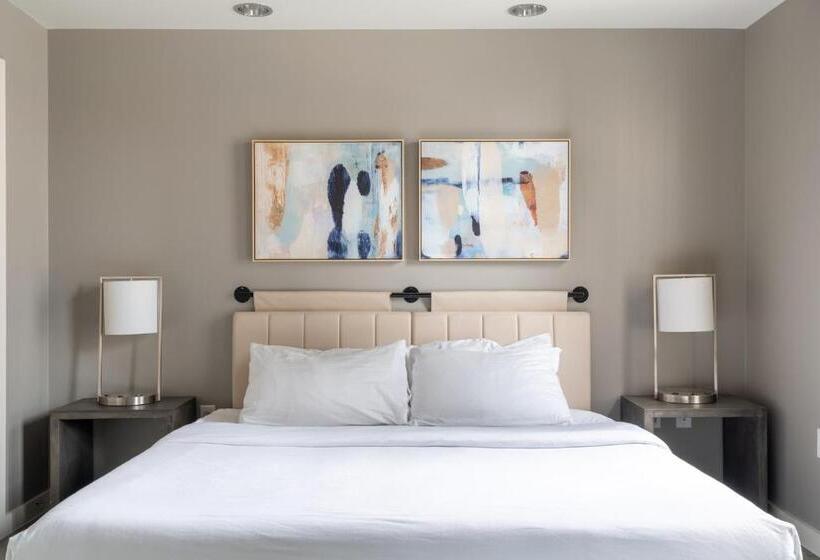 Kasa Sunset Los Angeles