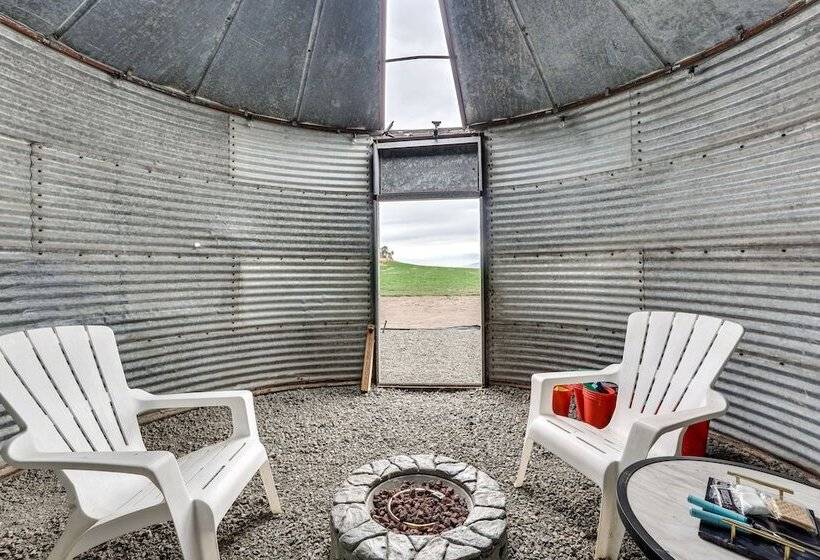 Klamath Falls Home On 189 Acres: Fire Pit & Grill!