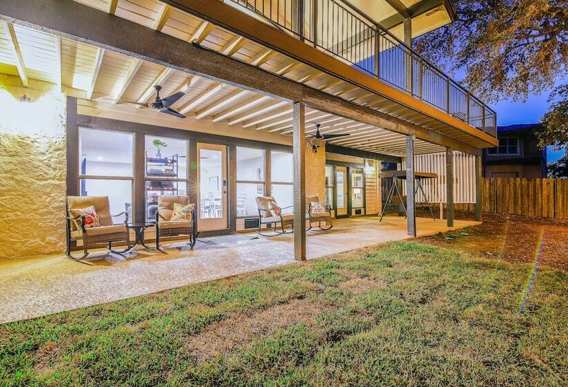 Lago Vista Home W/ Private Pool & Sport Court!