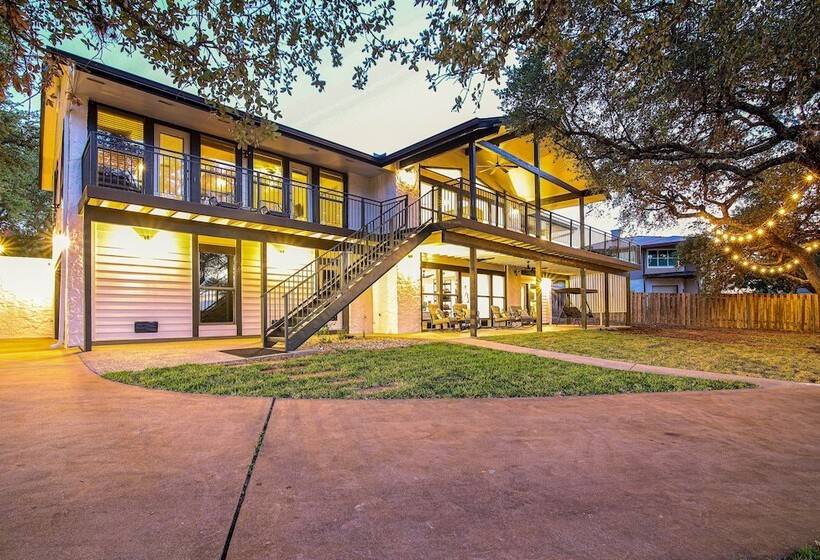 Lago Vista Home W/ Private Pool & Sport Court!