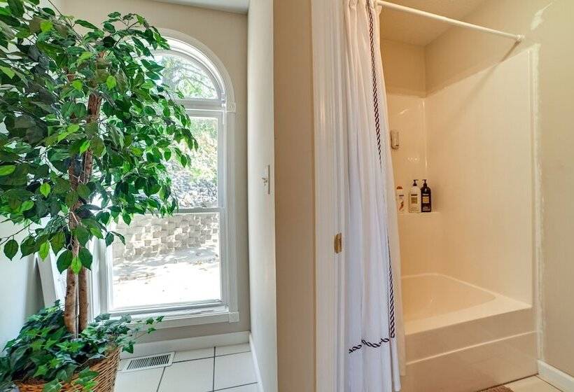 Lake Barkley Home W/ On Site Beach: Boat + Swim!