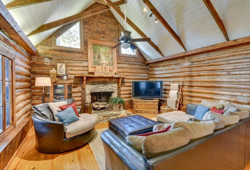 Lake Martin Retreat W/ Beach, Boat Dock + Fire Pit