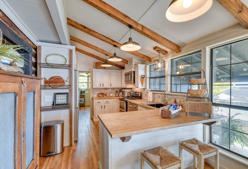 Lake Martin Retreat W/ Beach, Boat Dock + Fire Pit