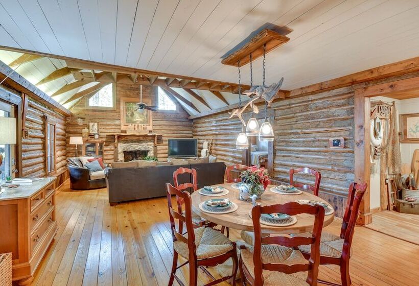 Lake Martin Retreat W/ Beach, Boat Dock + Fire Pit