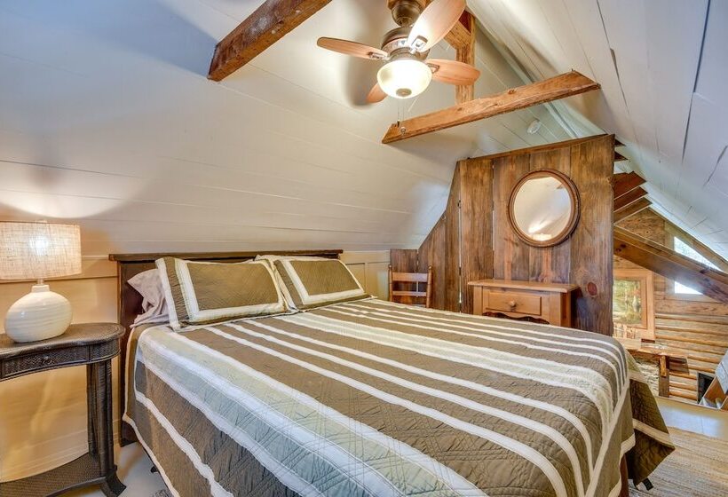 Lake Martin Retreat W/ Beach, Boat Dock + Fire Pit