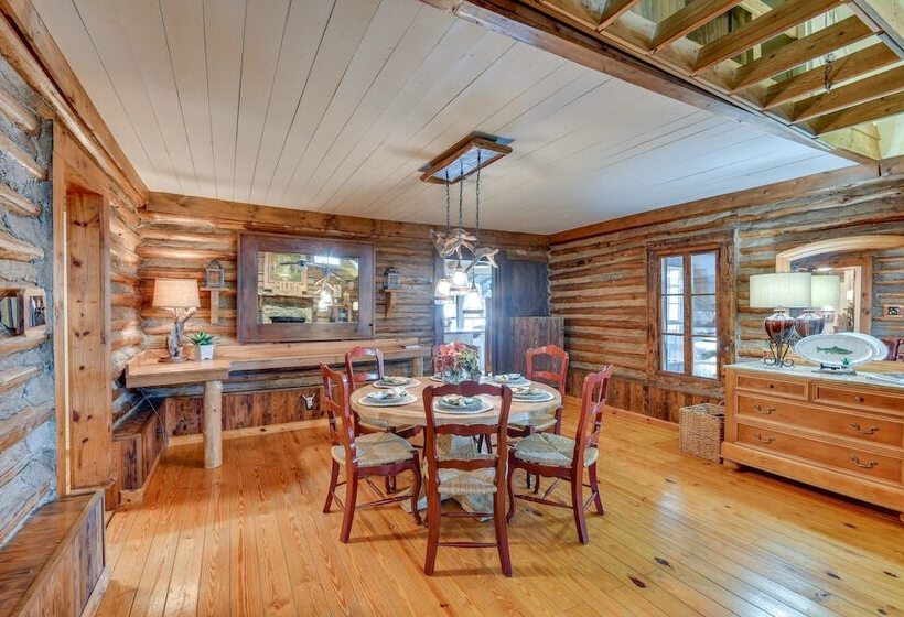 Lake Martin Retreat W/ Beach, Boat Dock + Fire Pit