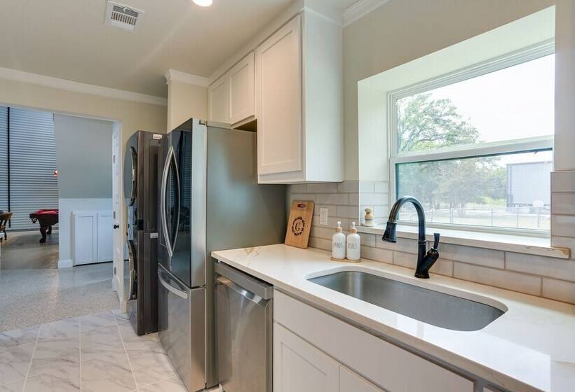 Lake Texoma Vacation Rental: 1 Mi To Boat Ramp!