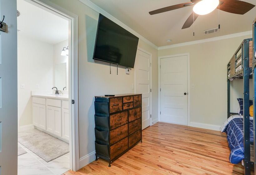 Lake Texoma Vacation Rental: 1 Mi To Boat Ramp!