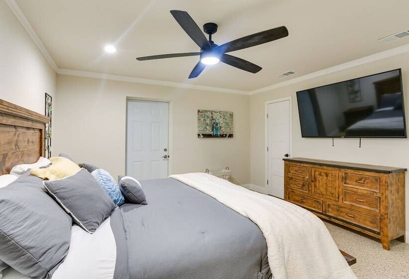 Lake Texoma Vacation Rental: 1 Mi To Boat Ramp!