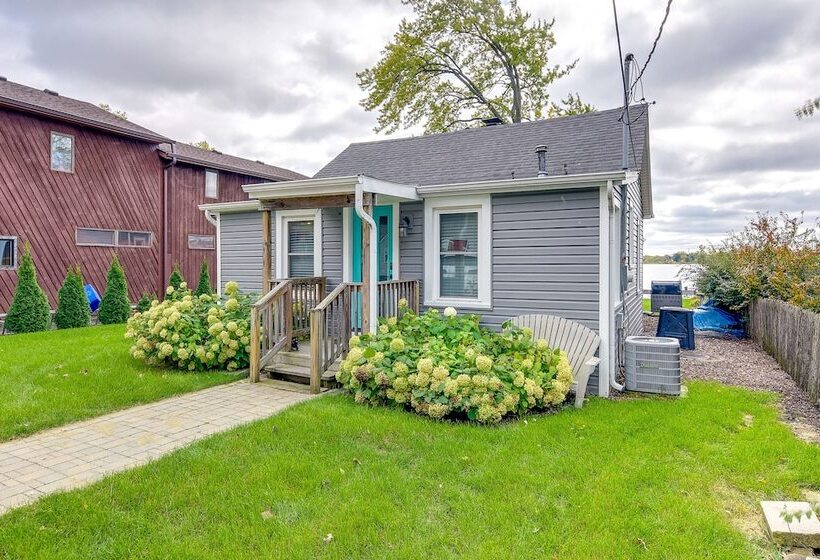 Lakefront Antioch Cottage W/ Dock & Gas Grill!
