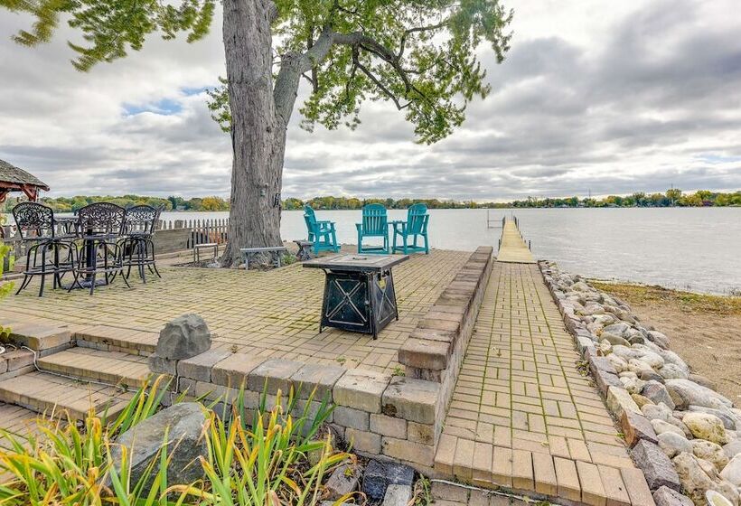 Lakefront Antioch Cottage W/ Dock & Gas Grill!