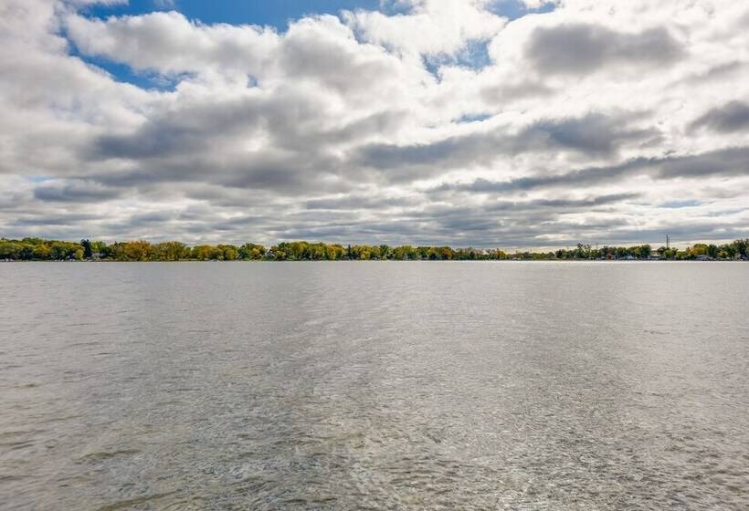 Lakefront Antioch Cottage W/ Dock & Gas Grill!