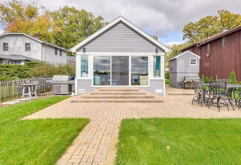 Lakefront Antioch Cottage W/ Dock & Gas Grill!