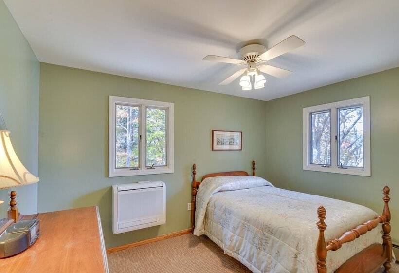 Lakefront Maryland Home   Deck, Grill & Pool Table