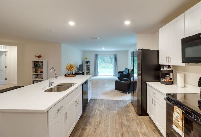 Laptop Friendly Citrus Springs Home Near Golfing!