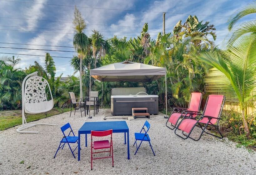 Largo House W/ Backyard Oasis & Proximity To Beach