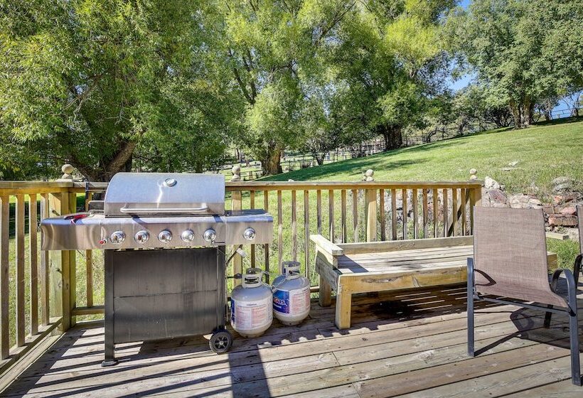 Lead Hideaway W/ Fireplace, Grill & Deck!