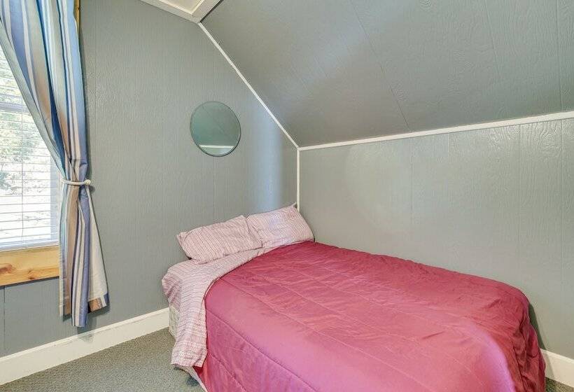 Lead Hideaway W/ Fireplace, Grill & Deck!