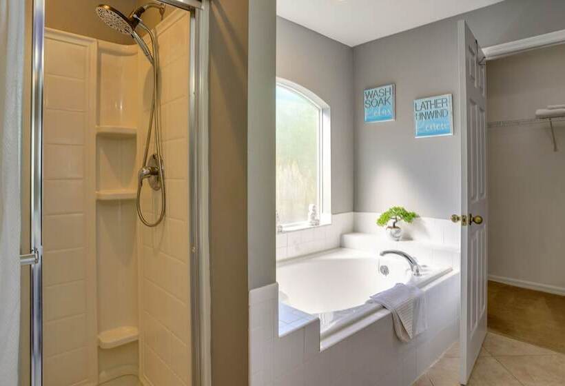 Private Pool: Family Home In Southern Dunes