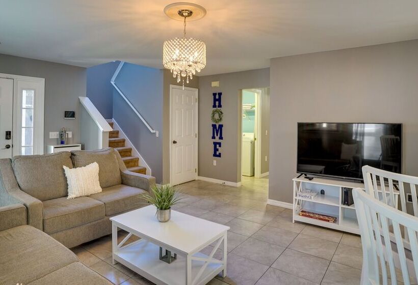 Private Pool: Family Home In Southern Dunes