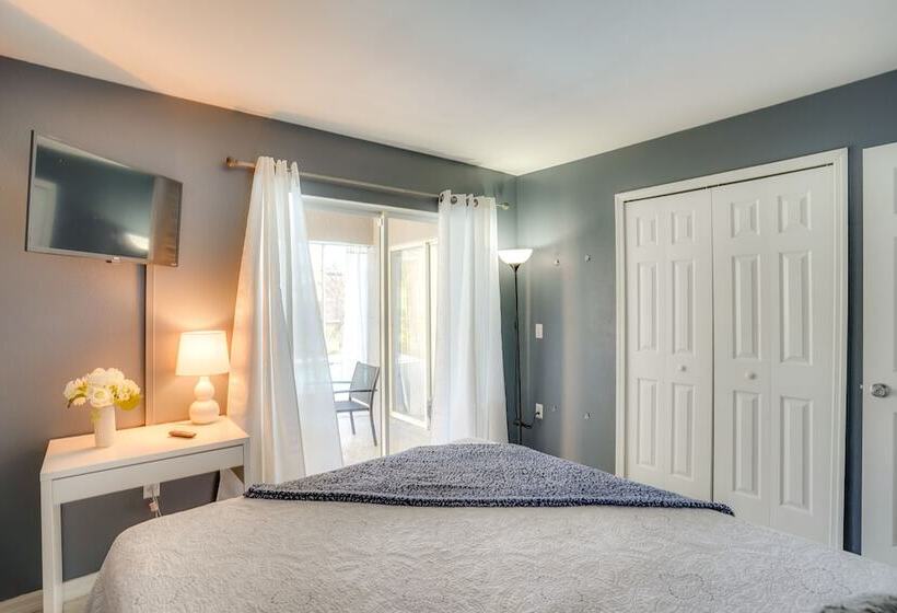 Private Pool: Family Home In Southern Dunes