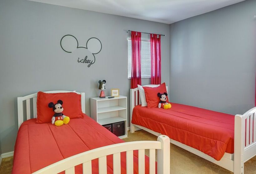 Private Pool: Family Home In Southern Dunes