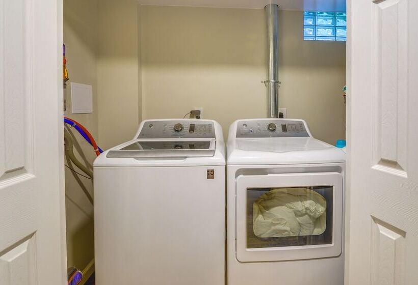 Luxurious Morgantown Retreat W/ Stunning Views!