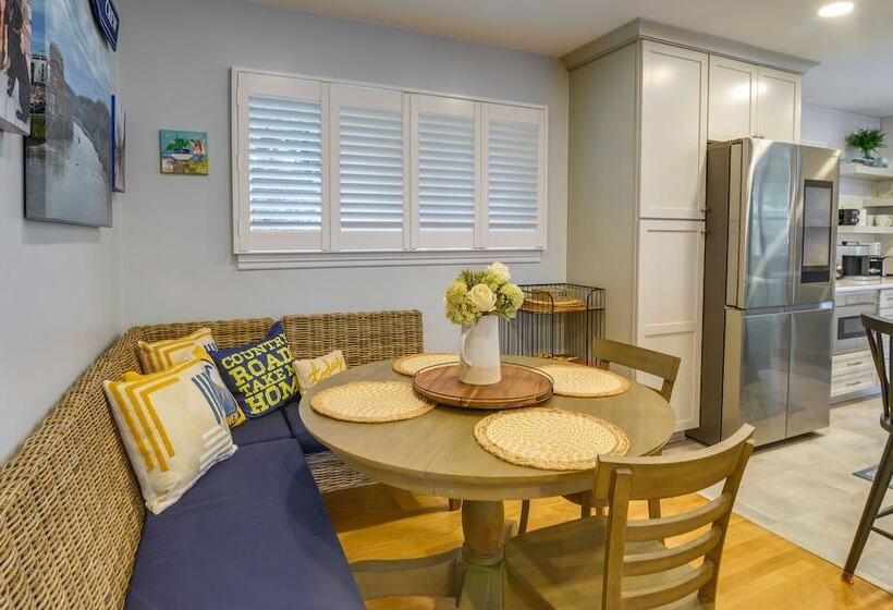 Luxurious Morgantown Retreat W/ Stunning Views!