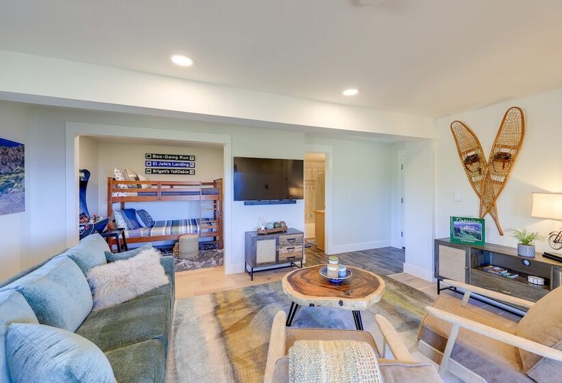 Conifer Haven: Hot Tub & Staunton State Park View