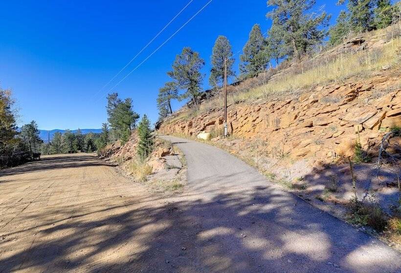Conifer Haven: Hot Tub & Staunton State Park View