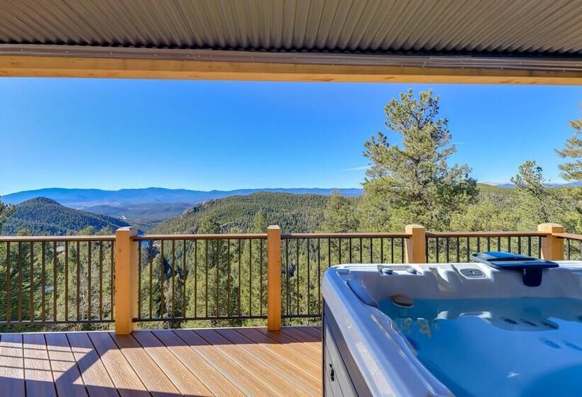 Conifer Haven: Hot Tub & Staunton State Park View