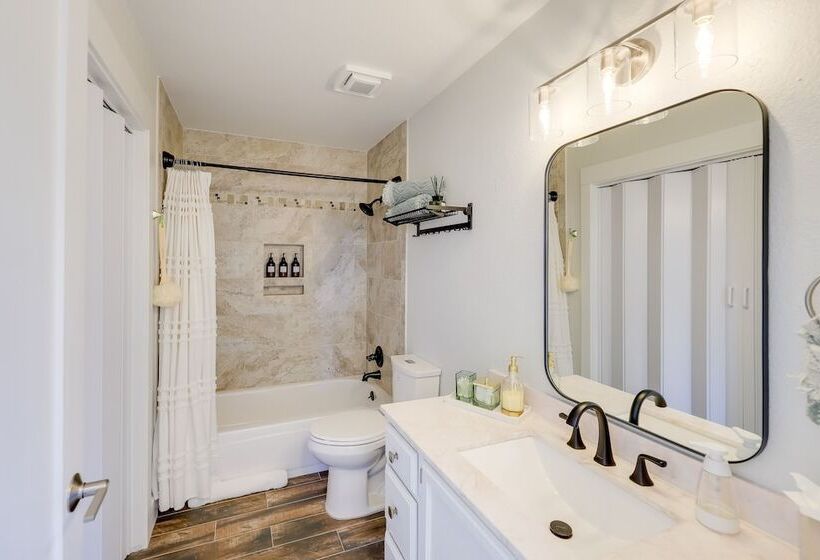 Conifer Haven: Hot Tub & Staunton State Park View