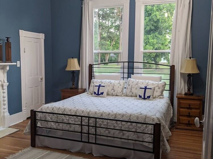 M G Richardson Bed & Breakfast