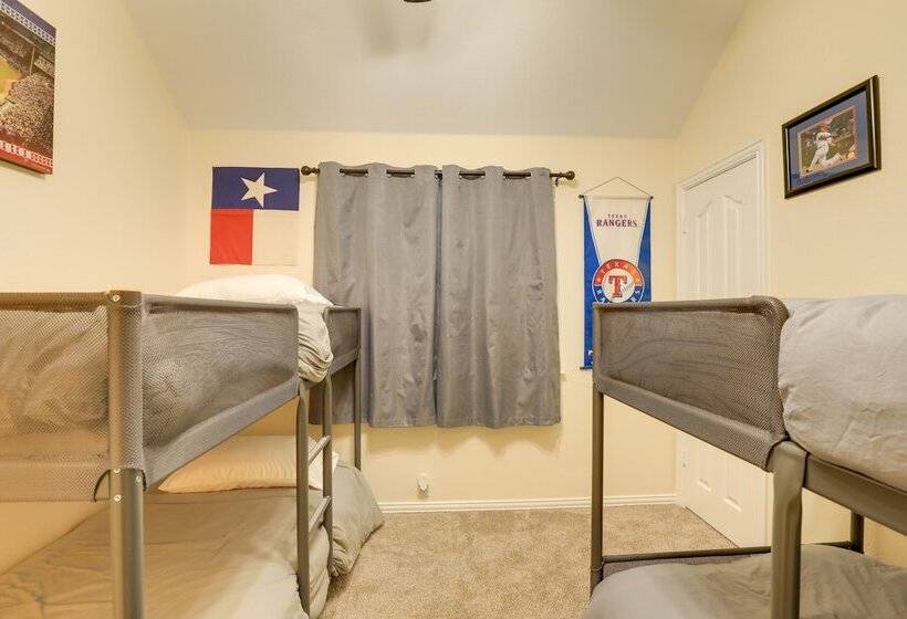 Covered Patio & Large Yard: Mansfield Home